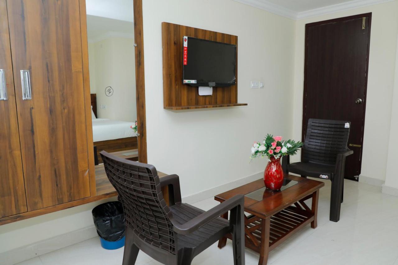 Cnr Residency Hotel Madanapalle Exterior photo